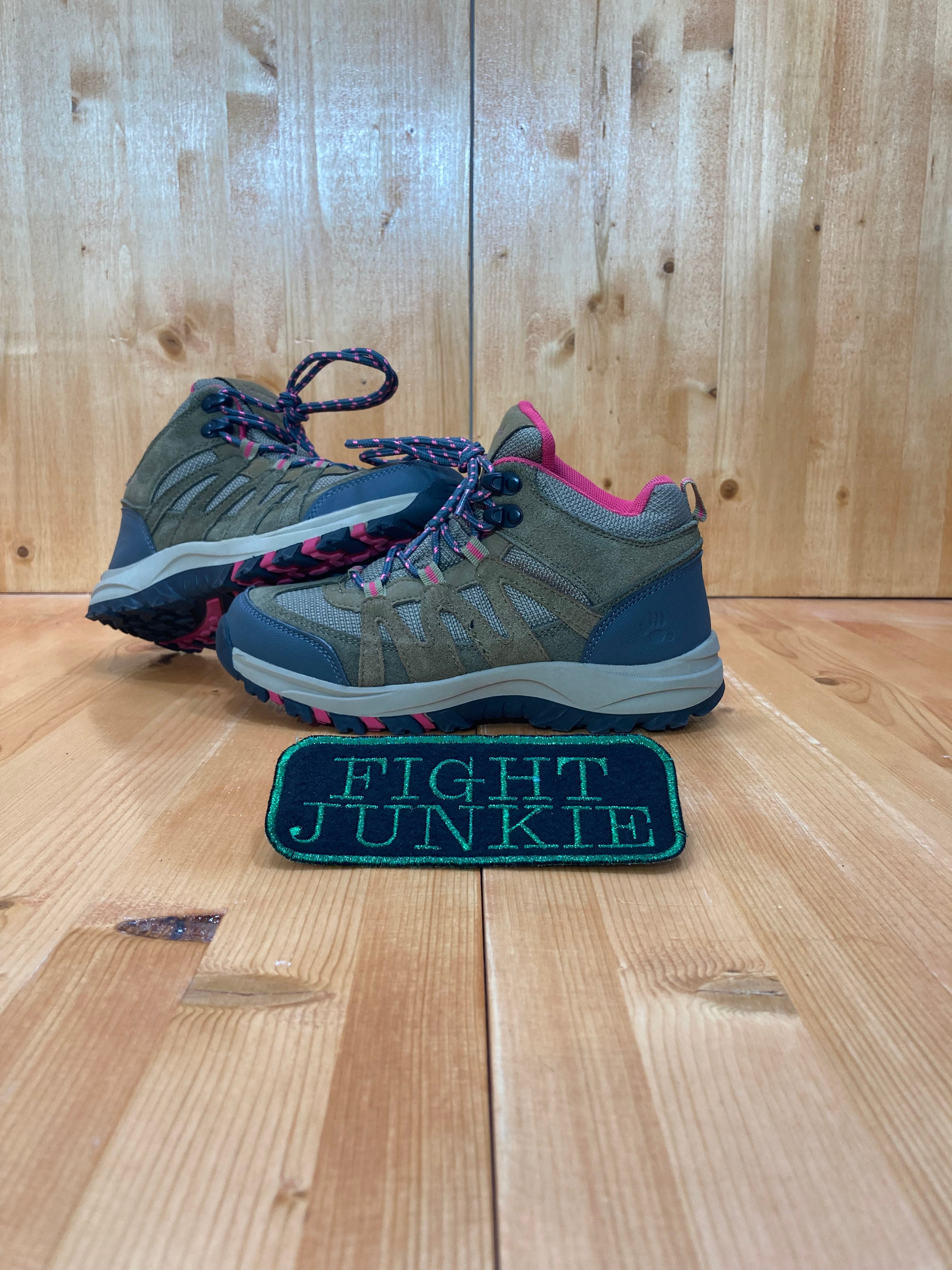 Bearpaw aster best sale youth's hiking boots