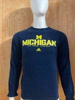 ADIDAS "MICHIGAN WOLVERINES" Graphic Print Adult T-Shirt Tee Shirt S Small SM Dark Blue Long Sleeve Shirt