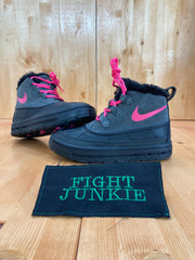 NWOT Nike ACG Woodside 2 Chukka Boots