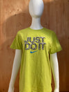 NIKE "JUST DO IT" NIKE SWIM Graphic Print Adult XL Extra Xtra Large Neon Green T-Shirt Tee Shirt