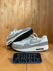 NIKE AIRMAX 1 ESSENTIAL Women Size 10 Shoes Sneakers White & Gray 599820-111