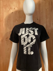 NIKE "JUST DO IT" Graphic Print Kids Youth Unisex L Large Lrg Black T-Shirt Tee Shirt