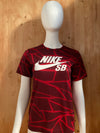 NIKE "SB" DRI FIT Graphic Print Kids Youth Unisex L Large Lrg Red T-Shirt Tee Shirt
