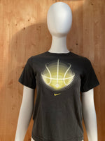 NIKE "BASKETBALL" Graphic Print Kids Youth M Medium MD Dark Gray Unisex T-Shirt Tee Shirt