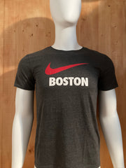 NIKE "BOSTON" ATHLETIC CUT Graphic Print The Nike Tee Adult S Small SM Dark Gray T-Shirt Tee Shirt