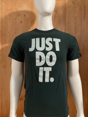 NIKE "JUST DO IT" REGULAR FIT Graphic Print Adult T-Shirt Tee Shirt S SM Small Dark Green Shirt