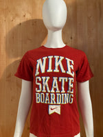 NIKE "SKATEBOARDING" Graphic Print Kids Youth Unisex T-Shirt Tee Shirt M Medium MD Red Shirt