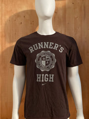 NIKE "RUNNERS HIGH" REGULAR FIT Graphic Print Adult T-Shirt Tee Shirt L Lrg Large Brown Shirt