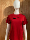 NIKE "SWOOSH" DRI FIT Graphic Print Kids Youth Unisex T-Shirt Tee Shirt L Lrg Large Red Shirt