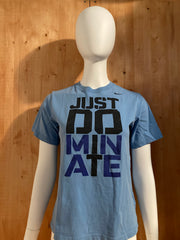 NIKE "JUST DOMINATE" Graphic Print Kids Youth Unisex T-Shirt Tee Shirt L Lrg Large Light Blue Shirt