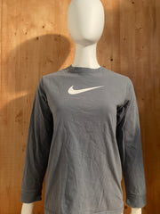 NIKE "SWOOSH" Graphic Print Kids Youth Unisex T-Shirt Tee Shirt XL Xtra Extra Large Blue Gray Long Sleeve Shirt