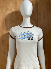 NIKE "TEAM 32" Graphic Print Girls T-Shirt Tee Shirt M MD Medium White Shirt