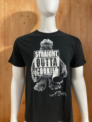 SESAME STREET "STRAIGHT OUTTA COOKIES" COOKIE MONSTER Graphic Print Adult T-Shirt Tee Shirt L Lrg Large Black Shirt