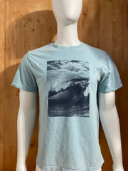GAP 'OCEAN WAVE" Graphic Print Adult T-Shirt Tee Shirt L Lrg Large Pastel Blue Shirt