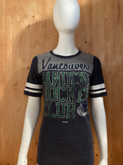 REEBOK "VANCOUVER CANUCKS HOCKET CLUB" Graphic Print Adult M MD Medium Dark Blue 2011 T-Shirt Tee Shirt