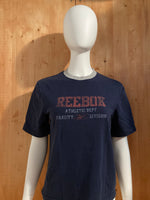 REEBOK "ATHLETIC DEPT" VARSITY DIVISION Graphic Print Kids Youth Unisex T-Shirt Tee Shirt M Medium MD Dark Blue Shirt