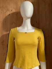 TOMMY HILFIGER JEANS Embroidered Logo Adult T-Shirt Tee Shirt M MD Medium Yellow Shirt